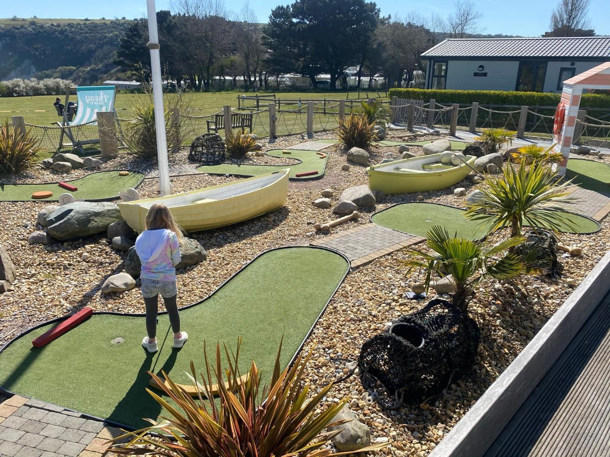 Whitecliff Bay Holiday Park - Most Popular Location Near Pools, Clubs And Beach Бембридж Екстериор снимка